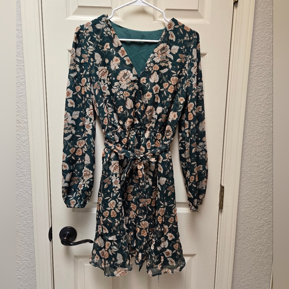 NWT Cupshe Floral Green Dress, Medium - Picture 3 of 10